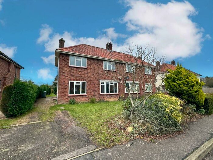 3 Bedroom Semi-Detached House For Sale In Ward Road, Salhouse, NR13