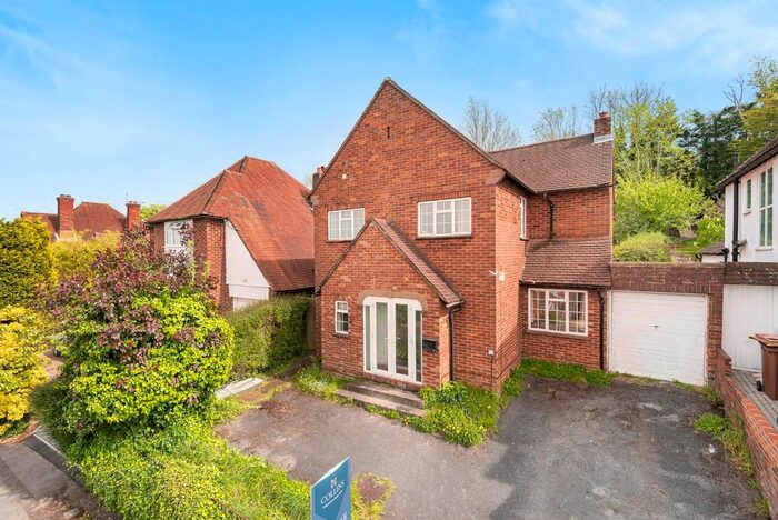 3 Bedroom Detached House For Sale In High View Road, Onslow Village, Guildford, GU2