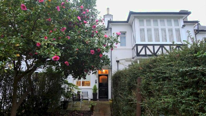 2 Bedroom Property To Rent In Rowtown, Addlestone KT15