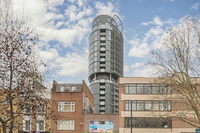 1 Bedroom Flat For Sale In Goodwin Street, London, N4