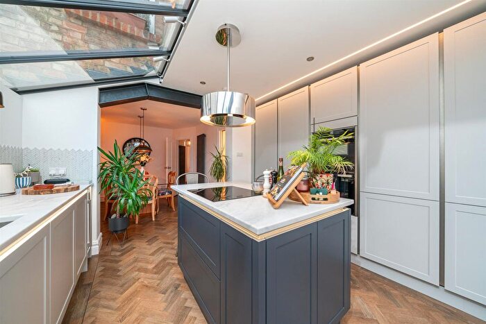 3 Bedroom Terraced House For Sale In Inkerman Road, St.Albans, AL1