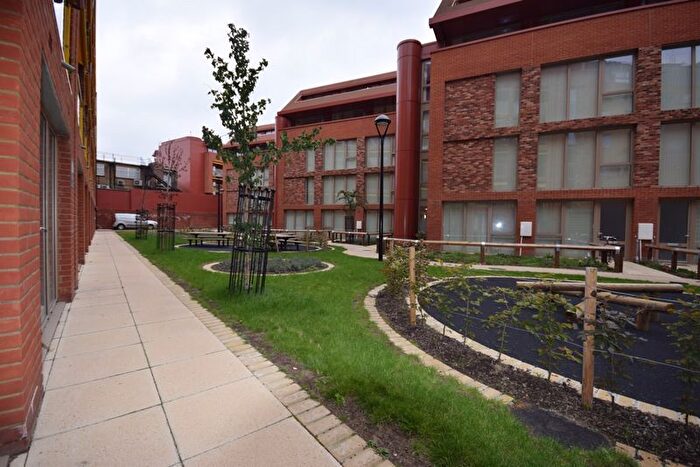 2 Bedroom Flat To Rent In Milestone House, Old Kent Road, SE1