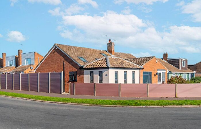 2 Bedroom Semi-detached Bungalow For Sale In Meadow Way, Hellesdon, NR6