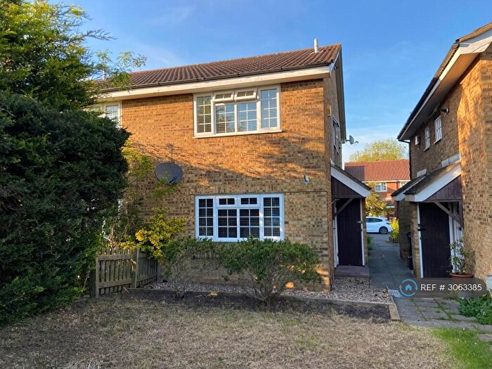 1 Bedroom Terraced House To Rent In Foxglove Lane, Chessington, KT9
