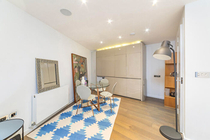 1 Bedroom Flat For Sale In Fortess Road, Kentish Town, NW5
