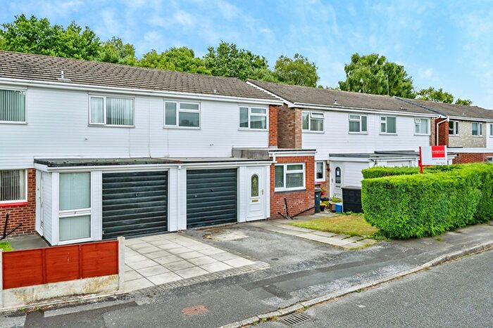 3 Bedroom Semi-Detached House For Sale In Landseer Avenue, Warrington, Cheshire, WA4