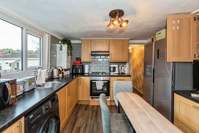 2 Bedroom Detached House For Sale In Oak Drive, Woodland Park, Waunarlwydd, Swansea, SA5