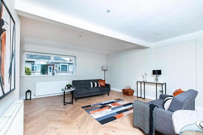 5 Bedroom Semi-Detached House For Sale In Symers Street, Dundee, DD3