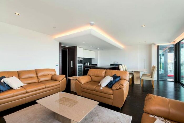 2 Bedroom Flat To Rent In Merano Residences, Albert Embankment, Vauxhall, London, SE1