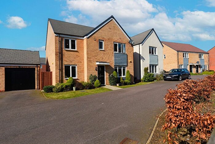 5 Bedroom Detached House For Sale In Christie Drive, Huntingdon, PE29