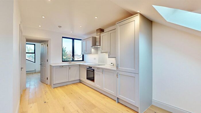 1 Bedroom Flat For Sale In Northfield Avenue, London, W13