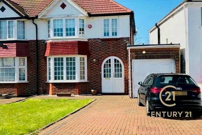 3 Bedroom Semi-Detached House To Rent In Sutton Way, Heston, Hounslow, TW5