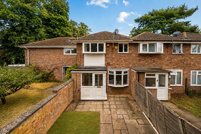 3 Bedroom Terraced House For Sale In Regency Close, Weedon, NN7