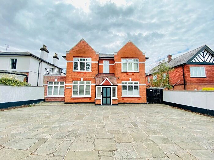 1 Bedroom Flat To Rent In Gloucester Road, Barnet, Herts, EN5