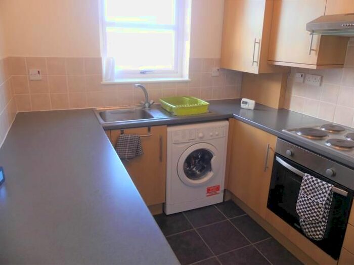 2 Bedroom Flat To Rent In North Meggetland, Edinburgh, EH14