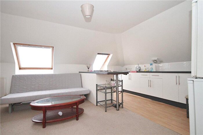 1 Bedroom Apartment To Rent In Chatsworth Road, Croydon, CR0