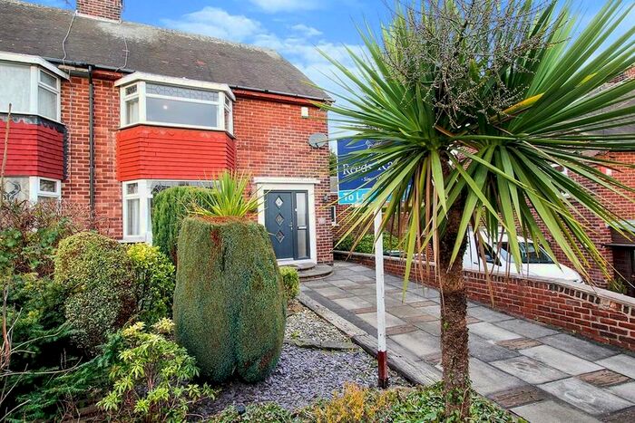 3 Bedroom Semi-Detached House To Rent In Oxley Grove, Rotherham, South Yorkshire S60