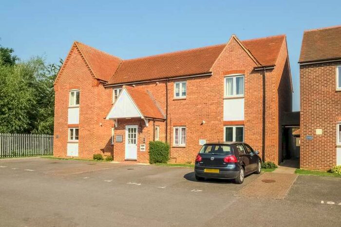 2 Bedroom Apartment To Rent In Marina Way, Abingdon, OX14