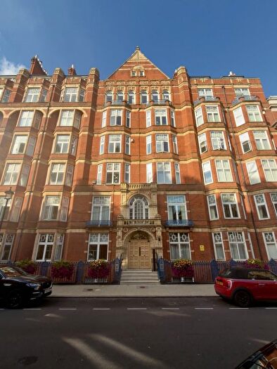 3 Bedroom Flat To Rent In Bickenhall Mansions, London, W1U