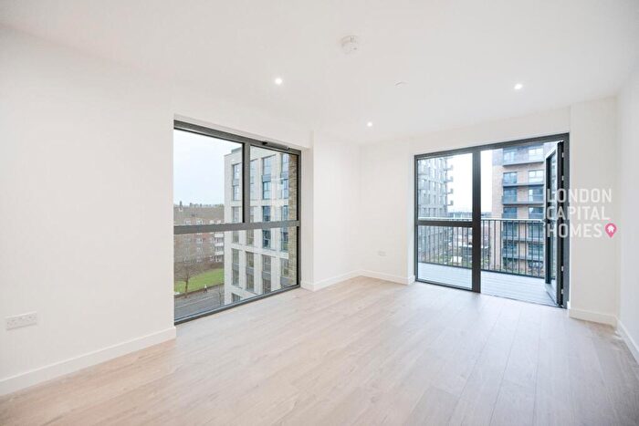 1 Bedroom Apartment To Rent In Scarlet Court, Damsel Grove, London, N4