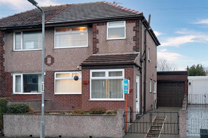 3 Bedroom Semi Detached House For Sale In Sycamore Grove, Barrow-In-Furness, LA14