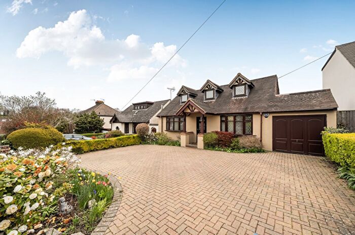 4 Bedroom Detached House For Sale In Cambray Road, Orpington, BR6