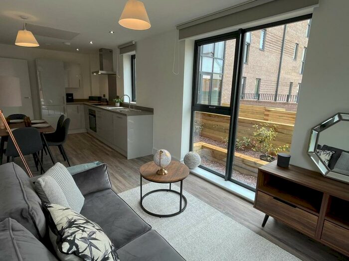 2 Bedroom Flat To Rent In Langworthy Road, Salford, M5