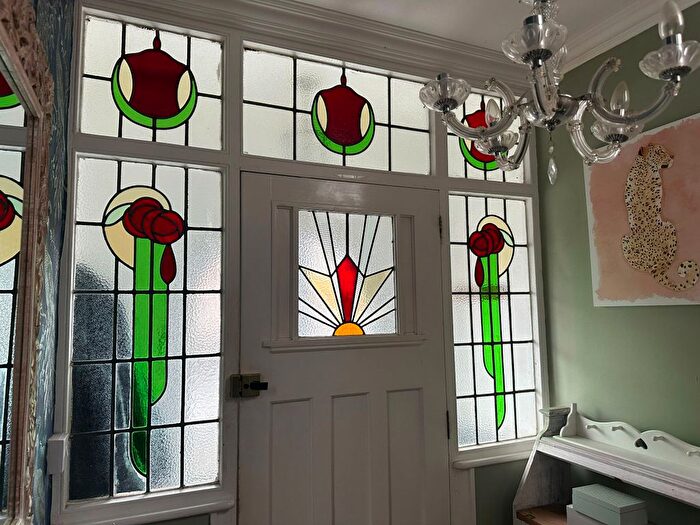 3 Bedroom Semi-Detached House For Sale In Denham Avenue, Llanelli, SA15