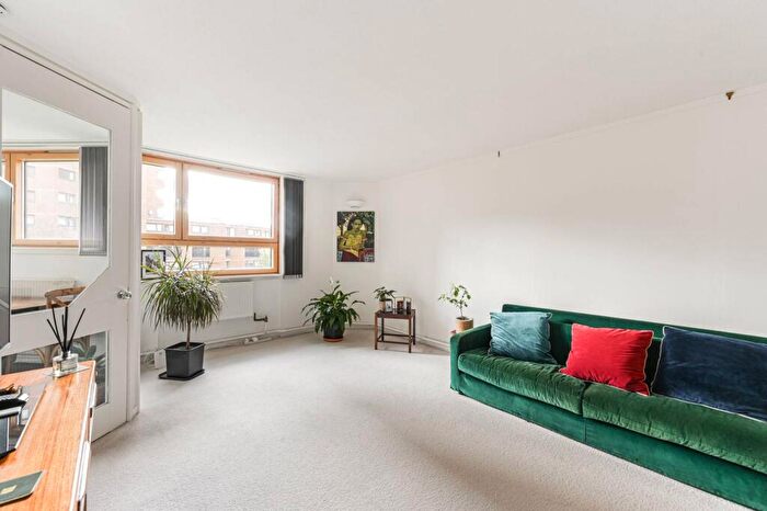 2 Bedroom Flat To Rent In Worlds End Estate, Chelsea, London, SW10