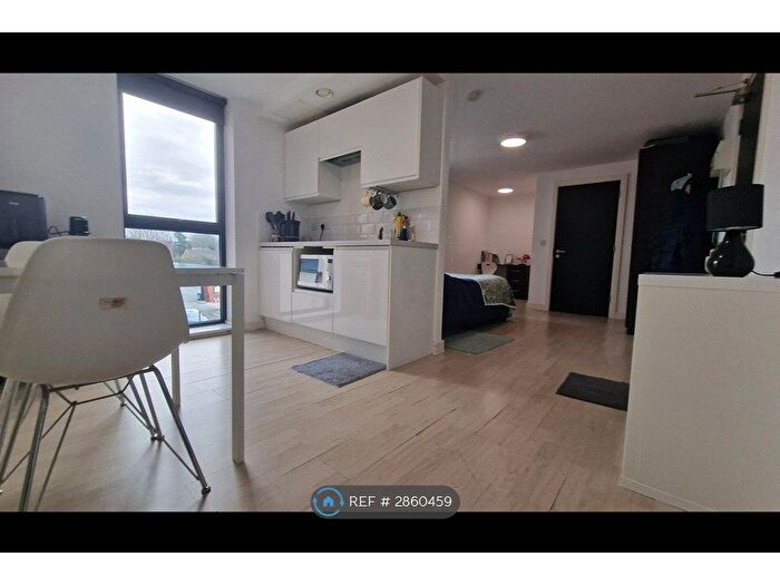 Studio To Rent In Upper Parliament St, Liverpool, L8