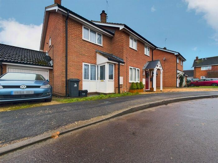 Houses to rent in Leslie Close, SN5, Swindon