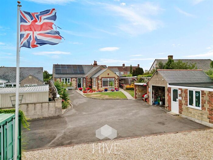 3 Bedroom Bungalow For Sale In Whitefield Drive, East Stour, Gillingham, SP8