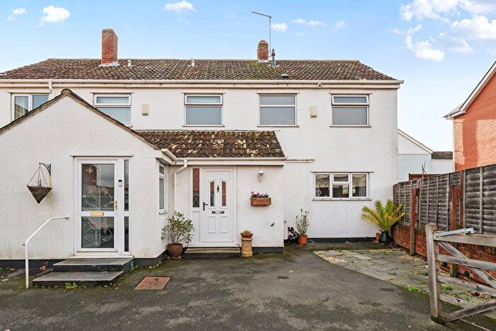 3 Bedroom Semi Detached House For Sale In Plais Street, Taunton, TA2