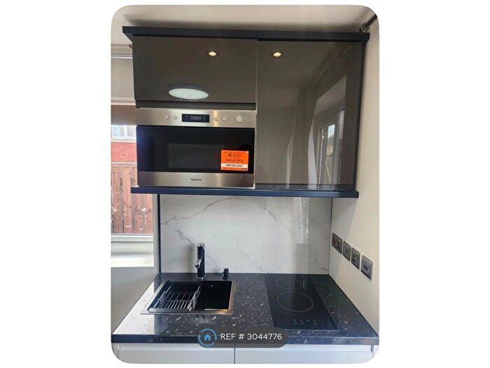 Studio To Rent In Mayfair Mount, Leeds, LS15