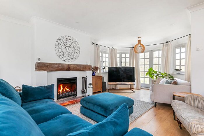 5 Bedroom Detached House For Sale In Chapel Lane, Easton, SO21
