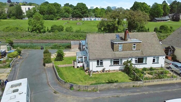 2 Bedroom Semi-Detached Bungalow For Sale In Gannicox Road, Stroud, GL5
