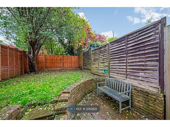 1 Bedroom Flat To Rent In Gipsy Road, London, SE27