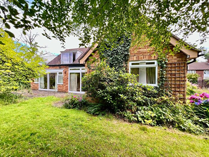 6 Bedroom Bungalow To Rent In Oakland Cl, Harrow Road, Wembley, HA0