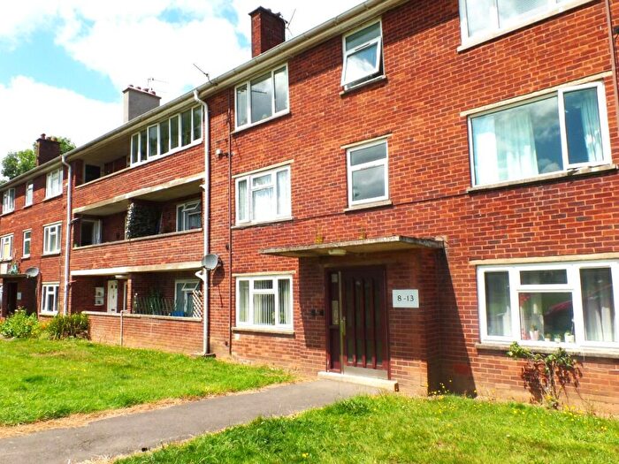 2 Bedroom Apartment For Sale In Tynant, Whitchurch, Cardiff, CF14