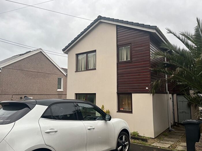 2 Bedroom Flat To Rent In Old Road, Neath, Neath Port Talbot., SA11