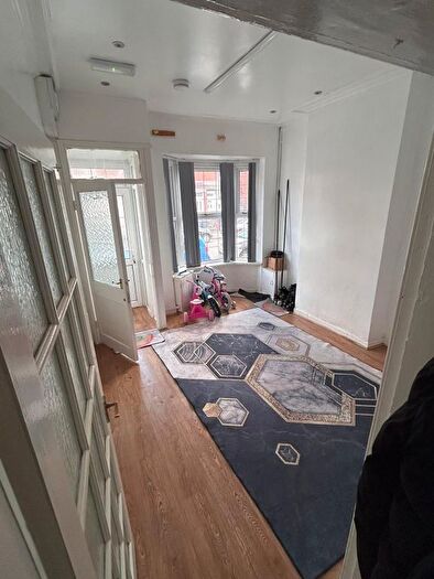 1 Bedroom Terraced House To Rent In Henshaw Road, Birmingham, B10