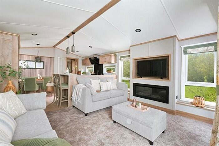 2 Bedroom Mobile/park Home For Sale In Loggans Road, Loggans, Hayle, TR27