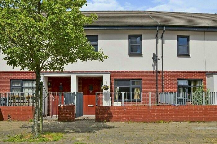 2 Bedroom Terraced House To Rent In Blue Moon Way, Manchester, Greater Manchester, M14