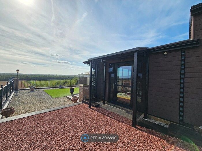 Studio To Rent In Clare Close, Northampton, NN6