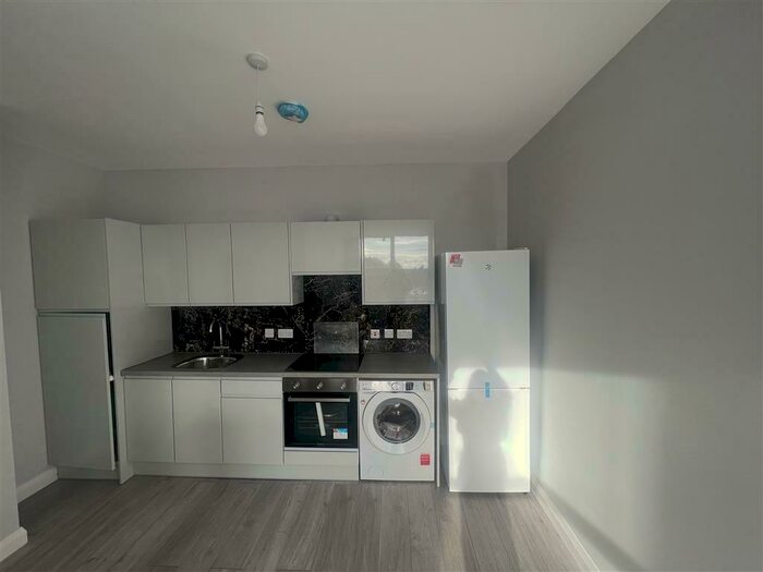 2 Bedroom Apartment To Rent In Station Street, Burton On Trent, DE14