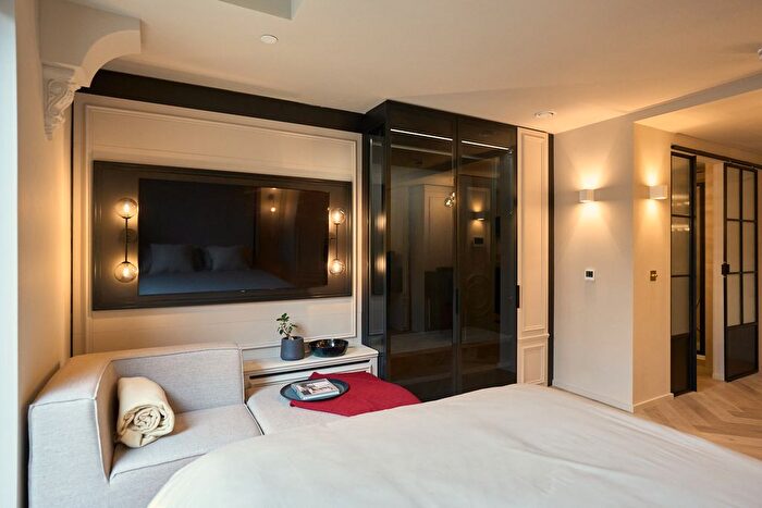 Studio To Rent In Willesden Lane, London, NW2