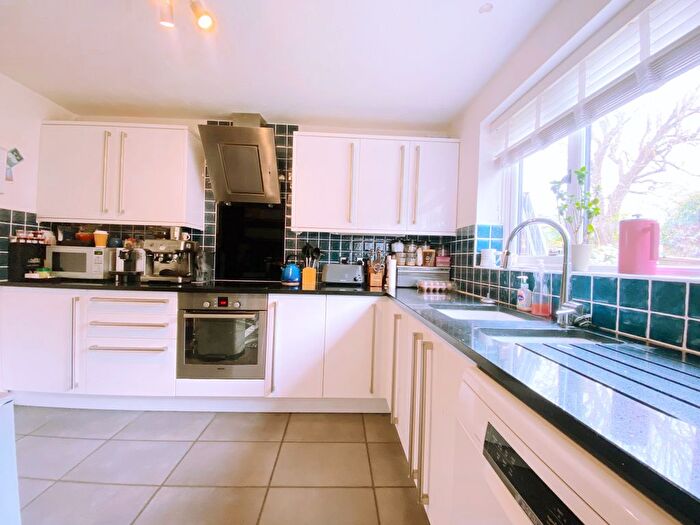 5 Bedroom Detached House For Sale In Sheridan Close, Boxmoor, Hemel Hempstead, Hertfordshire, HP1