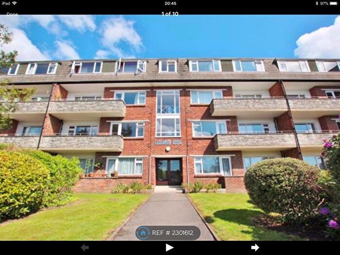 2 Bedroom Flat To Rent In Laburnum House, Bournemouth, BH10
