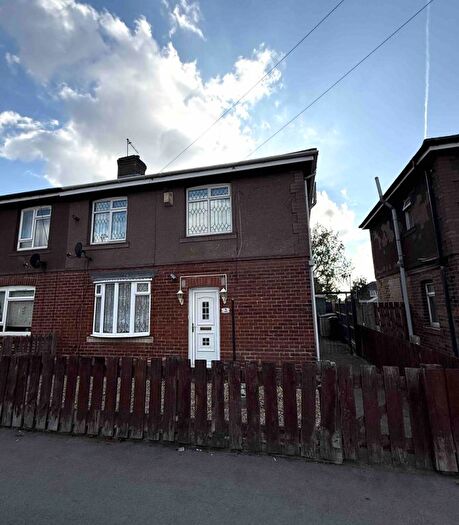 3 Bedroom Semi-Detached House For Sale In Tomlinson Avenue, Scunthorpe, DN15