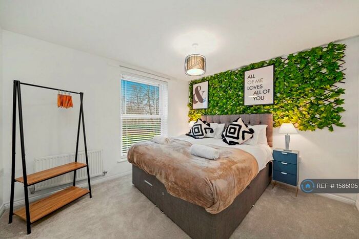 2 Bedroom Flat To Rent In Turing Gate, Bletchley, Milton Keynes, MK3